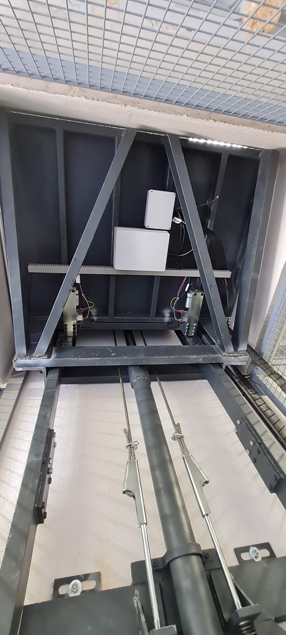 entretien monte-charge